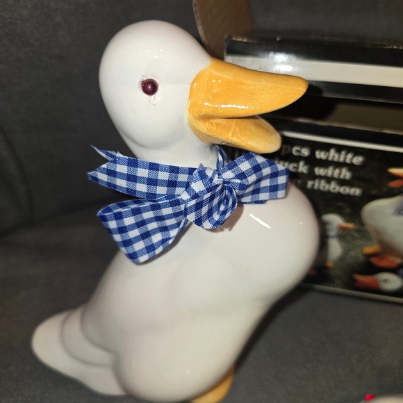 Vintage 3pc Ceramic White Duck Figurine Set Blue Gingham Ribbon Farmhouse 44-143 - Picture 5 of 7